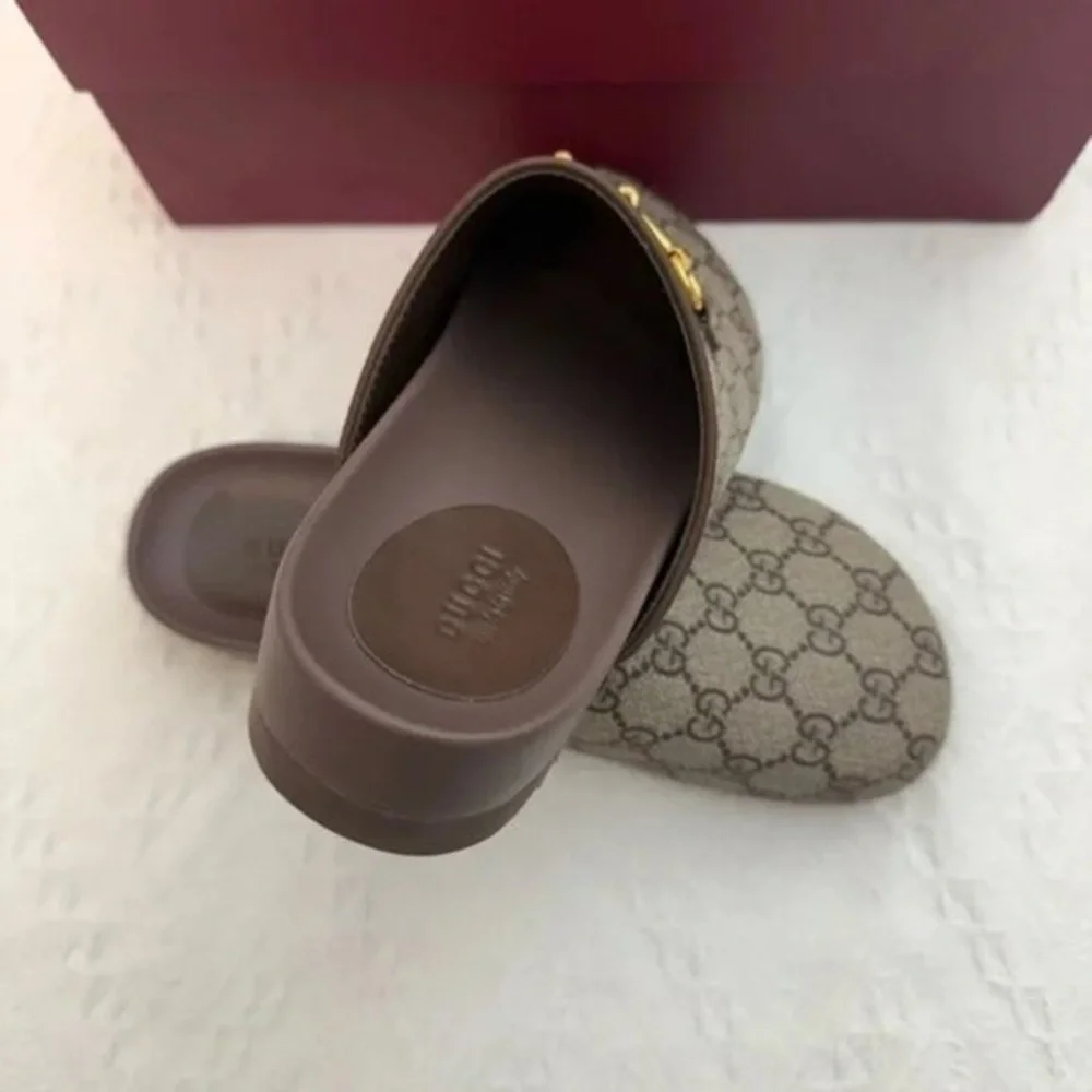 Gucci Women's Beige Monogram Mules with Gold Detail - Picture 4 of 5